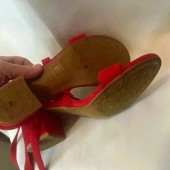 Trufox Red  wrap around sandal size 8M - Picture 9 of 10